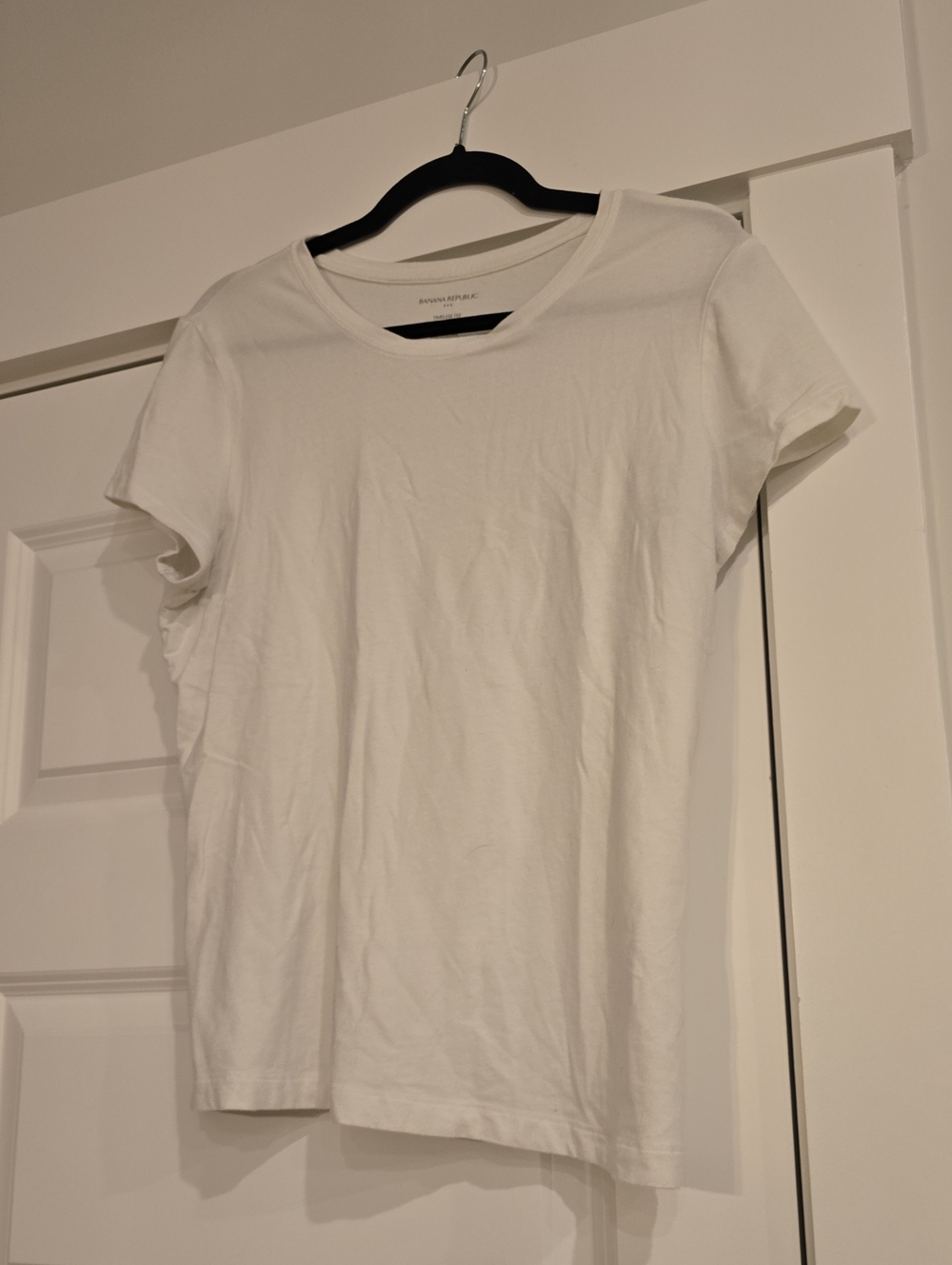 Banana Republic White Crewneck Short Sleeve Tee - Classic Fit